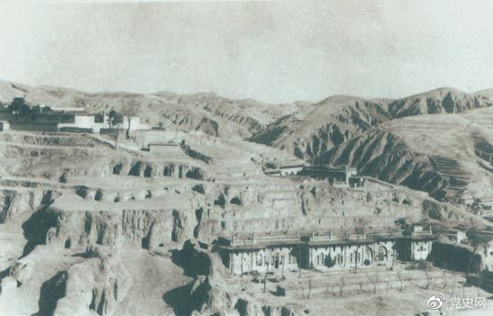 1947年12月25日至28日,中共中央在陜北米脂楊家溝召開擴大會議(十二月會議)。圖為會議會址。